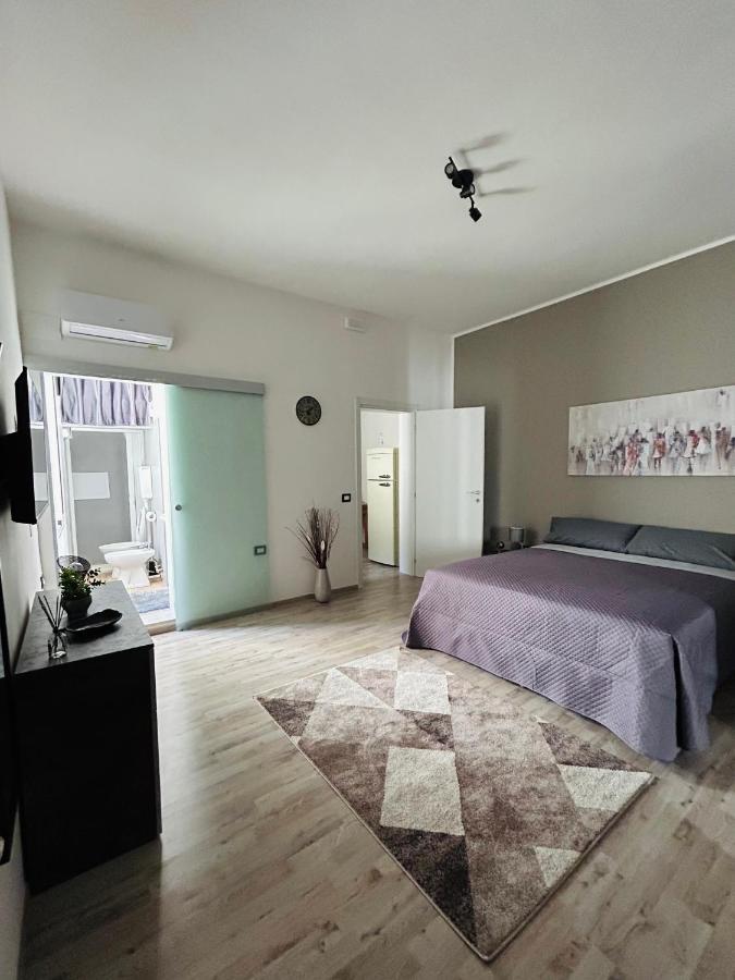 Апартаменты Essential House Бриндизи Экстерьер фото